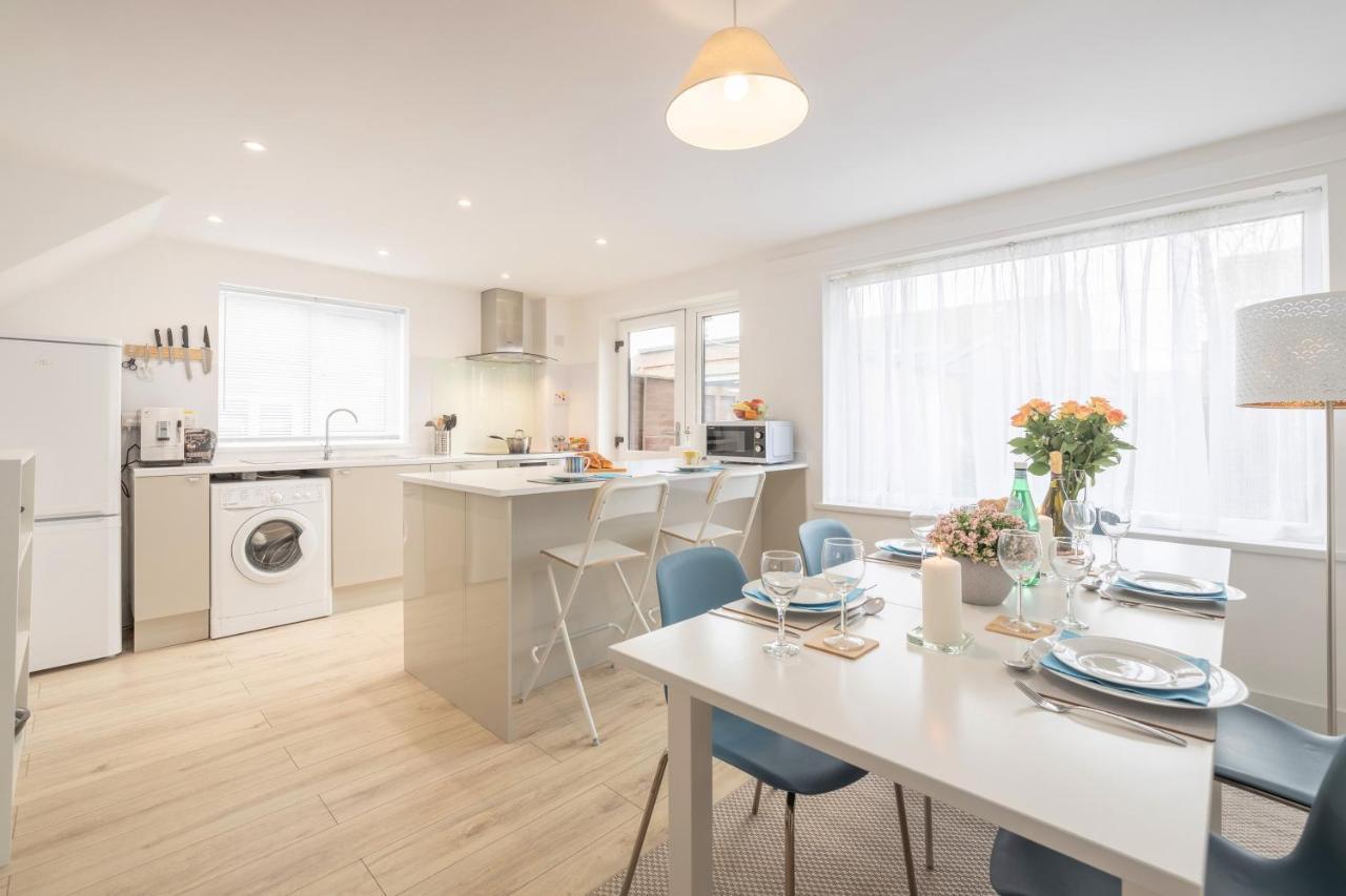 Elegant Home Mod Kitchen, Fast Wi-Fi, Free Parking Carrickfergus Dış mekan fotoğraf